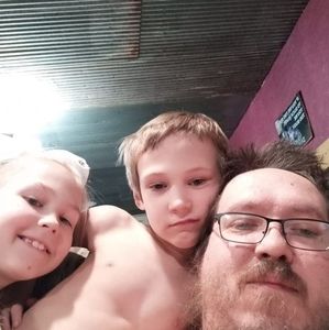 Meet your Posher, Dustin